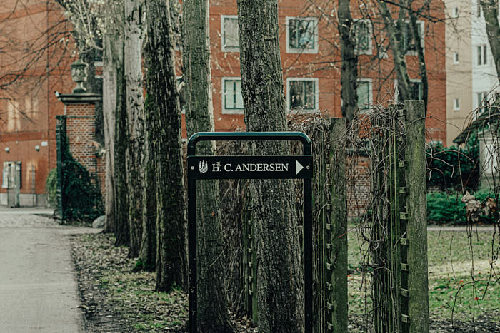 Assistens Kirkegård Andersen Wegweiser