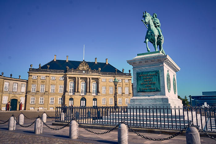 Frederik Statue Schloss Amalienborg Kopenhagen