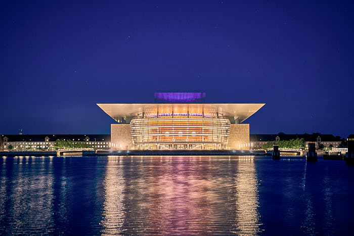 Oper Kopenhagen beleuchtet