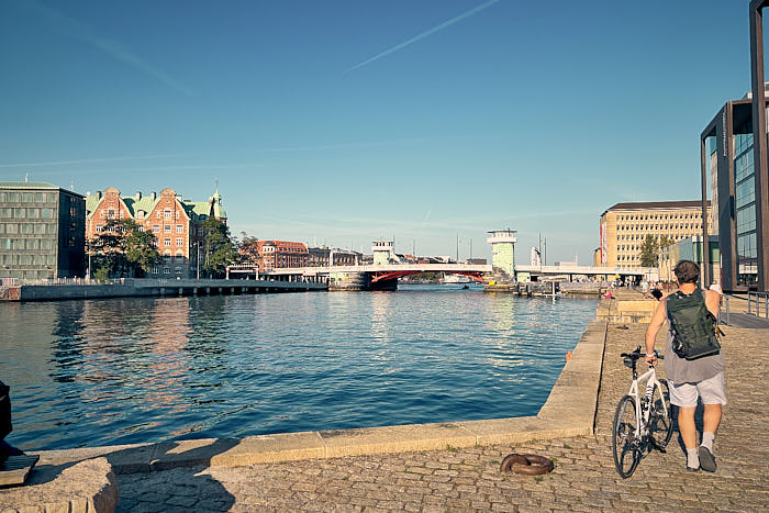 Spaziergang Kanal Christianshavn Kopenhagen